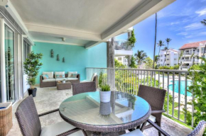 Unique Apartment with Pool View and few Steps Away From The Beach
